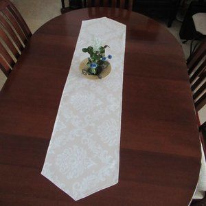 Table Runner Double Sided Brocade 14” x 55” Floral Pattern Beige and White New